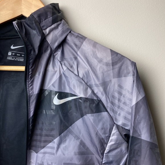 Nike Shield Hooded Windbreaker Jacket Size XS - Picture 3 of 13